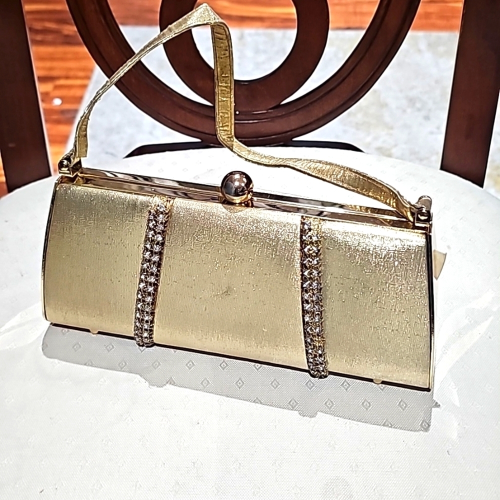 Georgeous Gold tone Crystal Embellished formal Occasion bag new